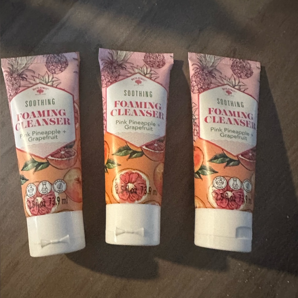 Pink Pineapple and Grapefruit Soothing Foaming Cleanser x 3 NEW